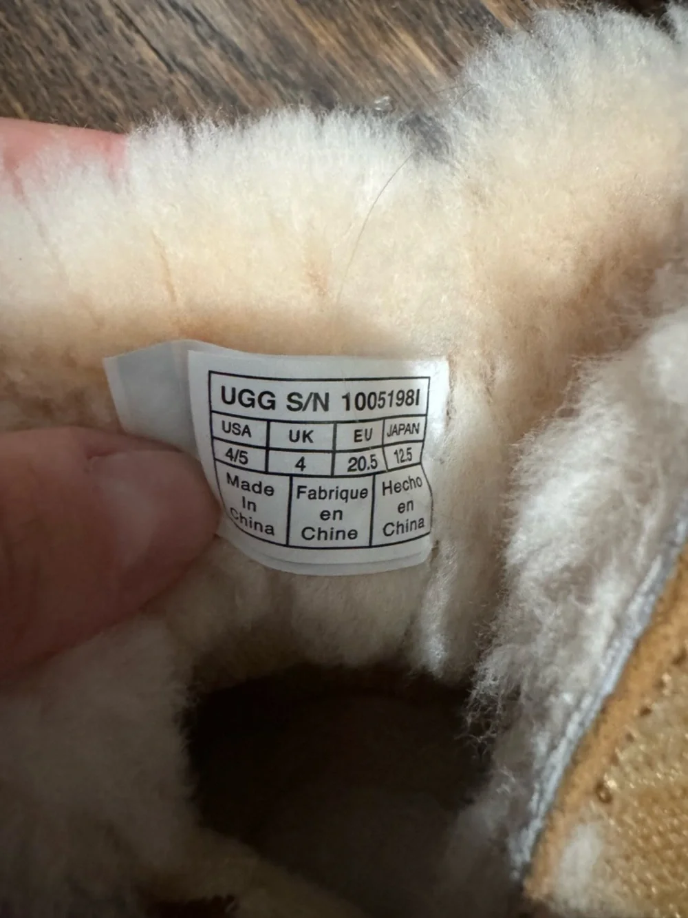 UGG Kids Chestnut Shearling Lined Booties - Picture 4 of 4